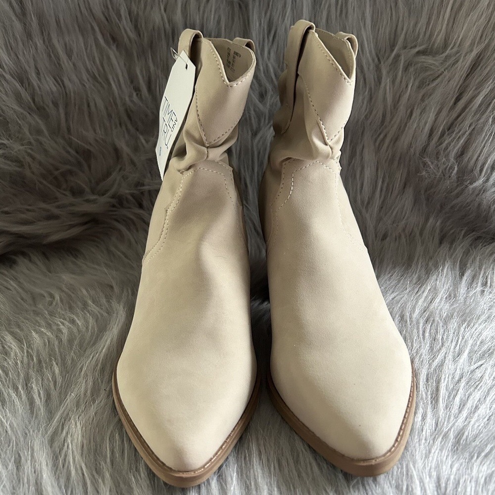 Time And Tru Western Slouch Cowgirl Boots Womens Size 6 Tan Beige Booties Shoes - Picture 2 of 6